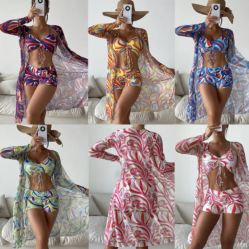 Damen Strandanzug mit leichtem Kimono und buntem Unterteil Echo Archiv