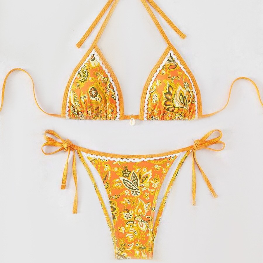Women's triangle bikini with elaborate floral design Mune Fashion