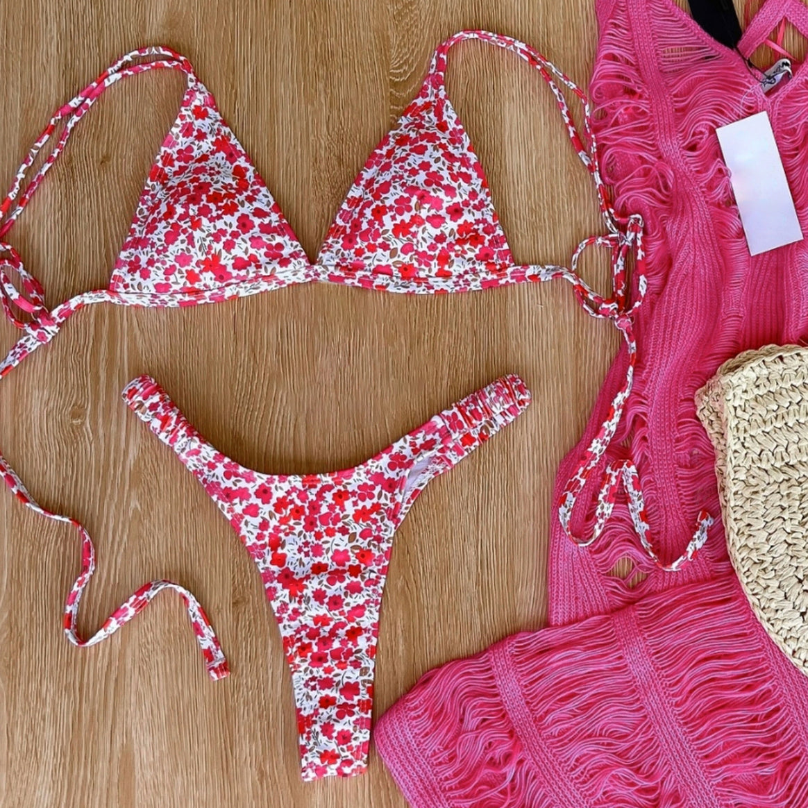 Women's triangle bikini with floral design and adjustable straps Mune Fashion