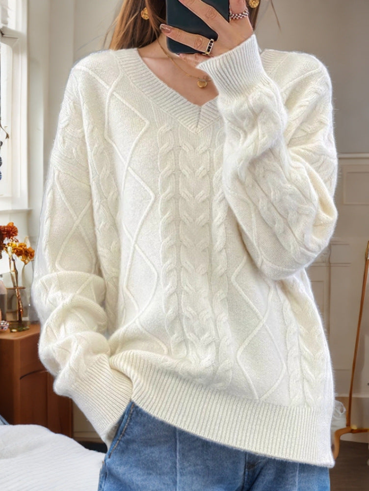 Ladies nan cuddly V-neck cable knit sweater with oversized cut and ribbed finishes Mune Fashion