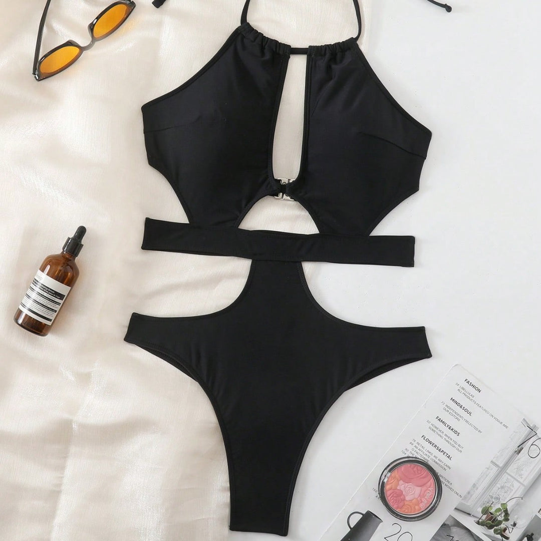 Ladies Triangle Bikini with stylish silhouette Mune Fashion
