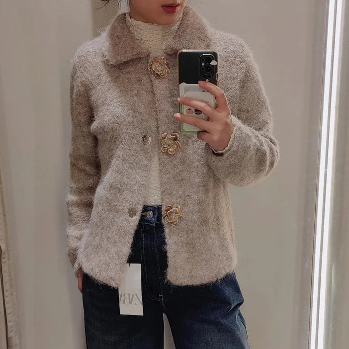 Women's short bouclé jacket with decorative flower buttons and round shawl collar Mune Fashion