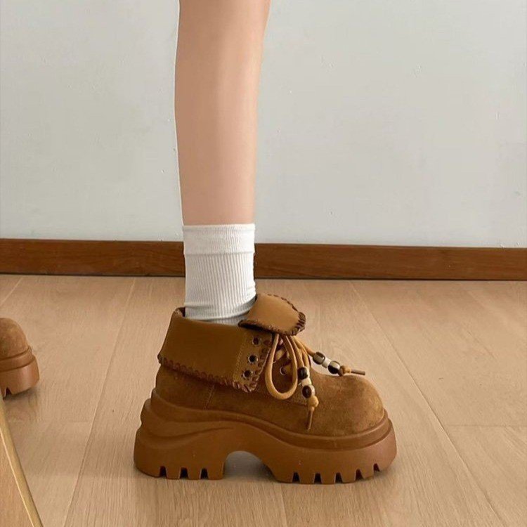 Women Chunky Lace-Up Boots with Fashionable Insert Mune Fashion