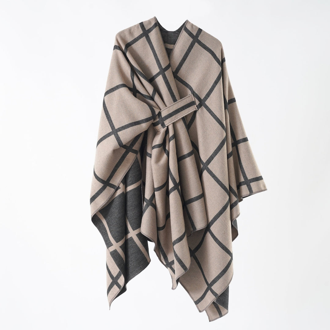 Women's Oversize Poncho made of fine knit with waistband and check pattern Mune Fashion