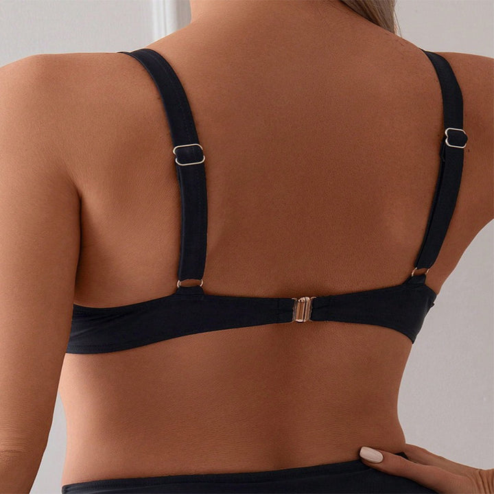 Women High-Cut Bikini with Elegant Gold Detail Mune Fashion
