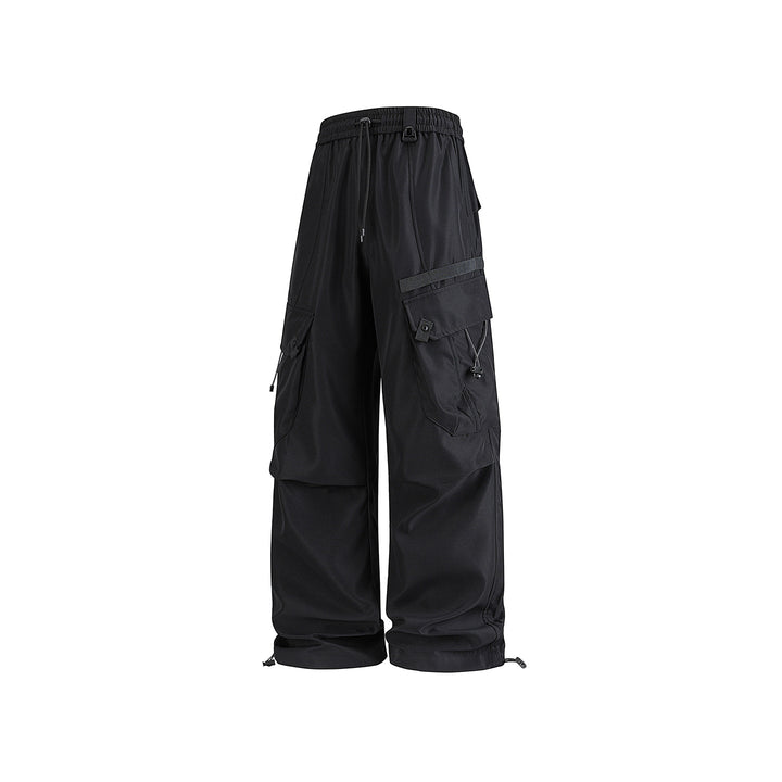 Men's Wide Utility Cargo Pants with Drawstring Waist, Multiple Pockets, and Adjustable Leg Openings Drune