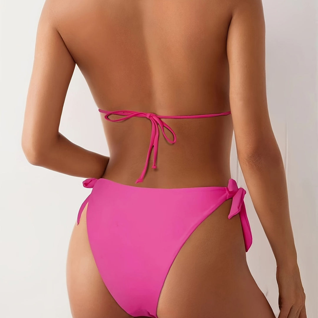 Women's Triangle Bikini with Fashionable Chain Accents Mune Fashion