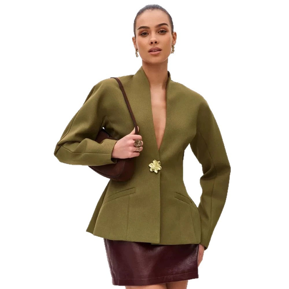 Women's sculptural tailored jacket with peplum, stand-up collar and decorative brooch Mune Fashion