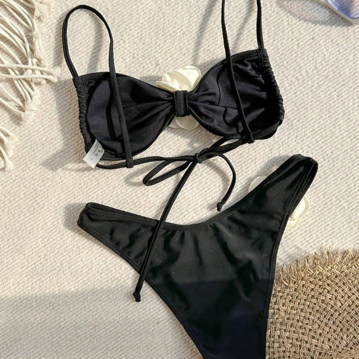 Women's bandeau bikini with floral accents Mune Fashion