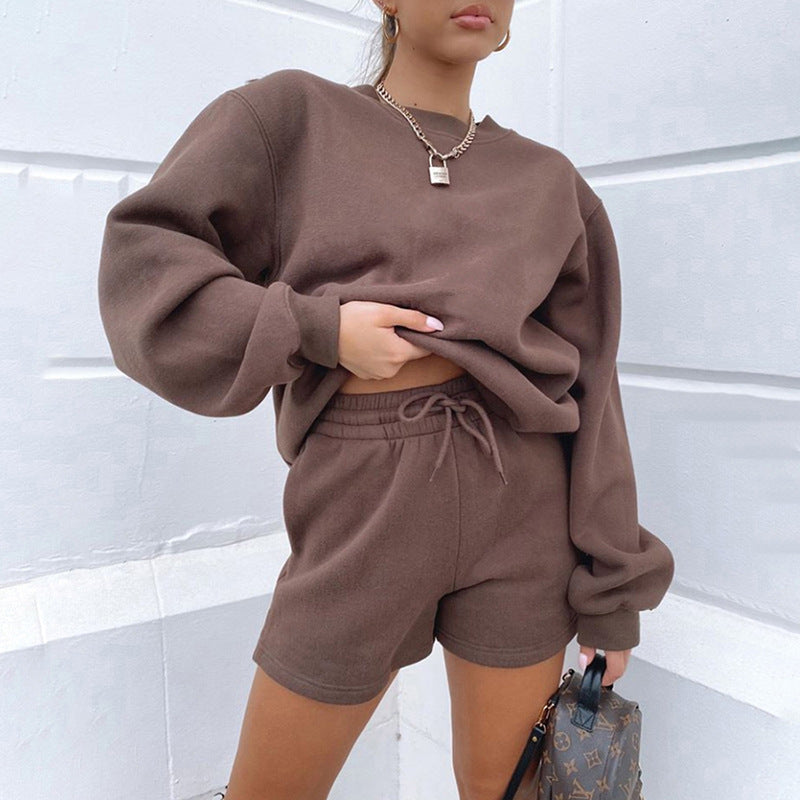 Women Oversized Lounge Set with French Terry Sweatshirt, Round Neck and Loose Sweat Shorts Mune Fashion