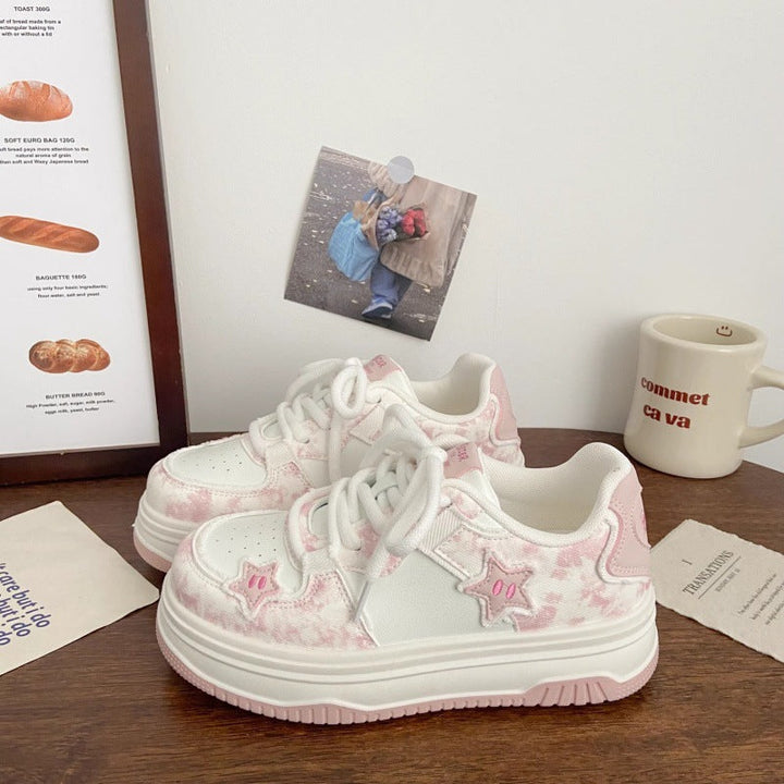 Women’s sneakers with playful star applications and cushioned sole Mune Fashion