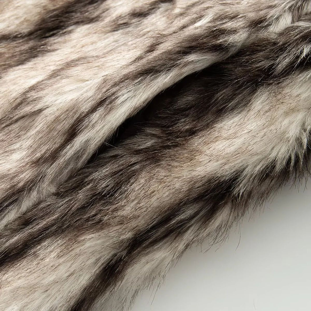 Women's cropped faux fur bolero with voluminous shawl collar and warming inner lining Mune Fashion