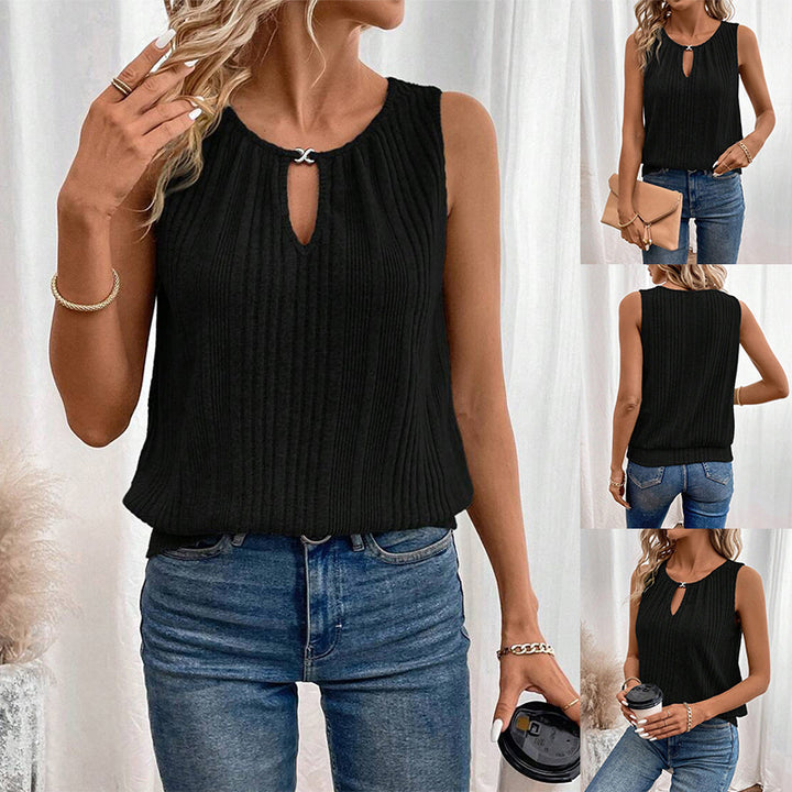 Women's lightly ribbed sleeveless knit top with slit detail and decorative closure Mune Fashion