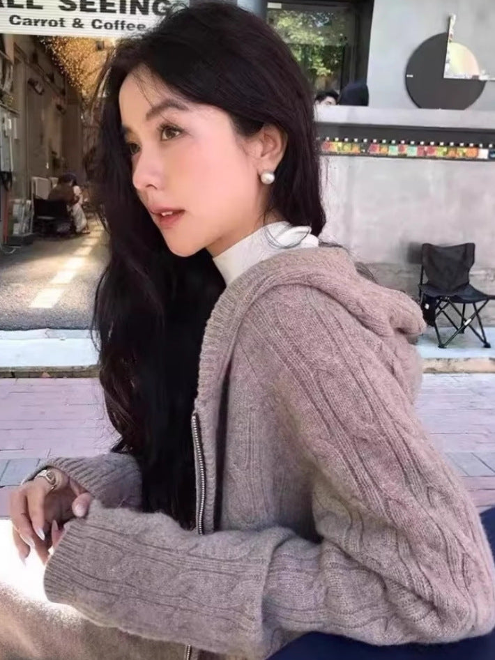 Women's cable-knit cardigan with full zip and tailored fit Mune Fashion