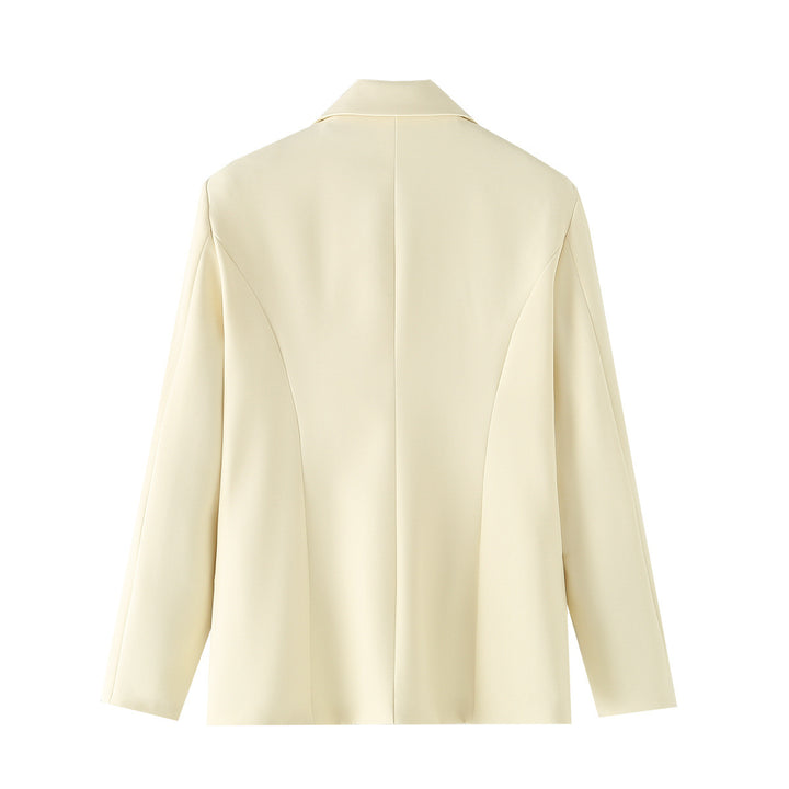 Women's tailored two-button blazer with decorative roses at the lapel and patch pockets Mune Fashion