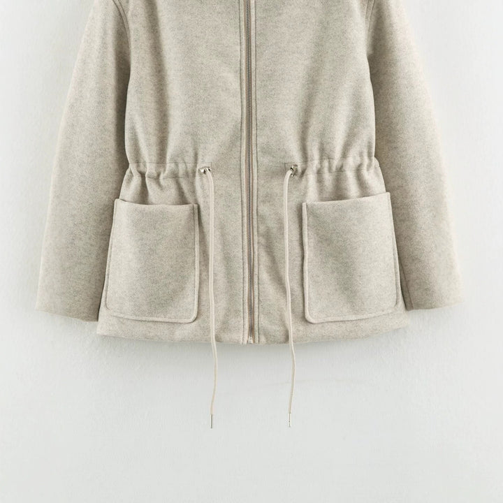 Women's short jacket made of wool blend with drawstring waist and patch pockets Mune Fashion
