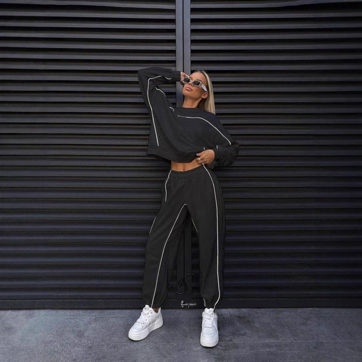 Women nan short Crop sweatshirt and casual jogging pants with contrasting piping Mune Fashion
