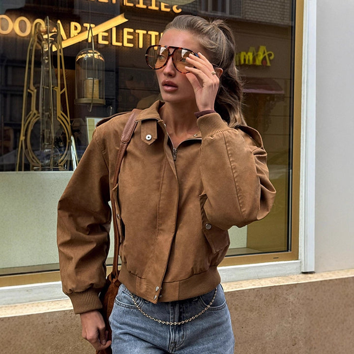Women's short-cut bomber jacket made of faux suede with ribbed cuffs Mune Fashion