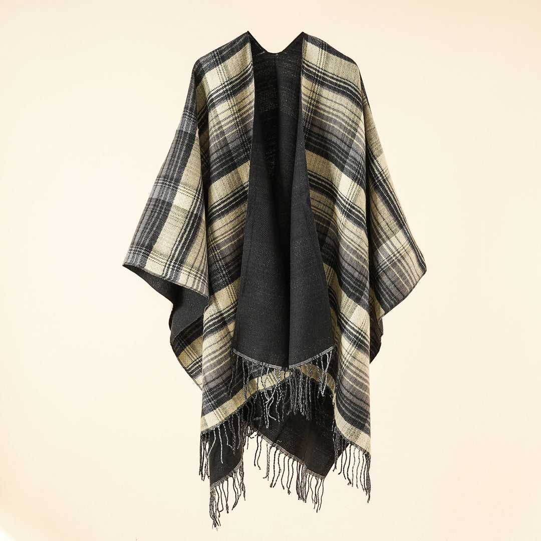 Ladies Kastiger Plaid-Ruana made of lightweight wool blend with decorative fringed hem Mune Fashion