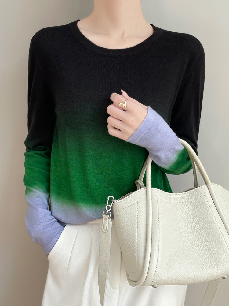 Women Light Gradient Fine Knit Sweater with Round Neckline and Loose Fit Mune Fashion