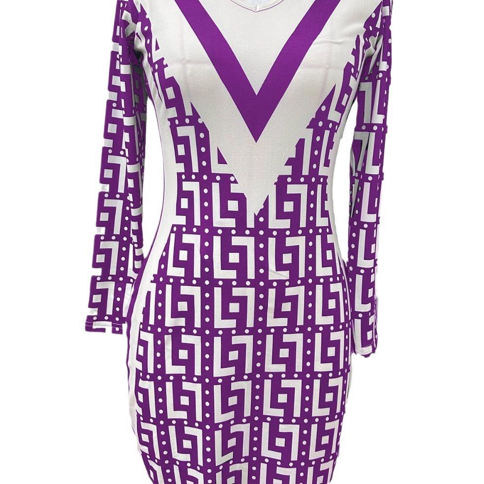Women Figure-Fitting Sheath Dress with Deep V-Neck and Three-Quarter Sleeves Mune Fashion