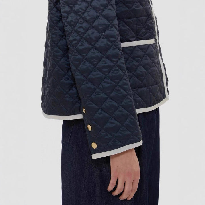 Women Lightly Quilted Short Jacket without Collar with Contrast Piping and Full-Length Zipper Mune Fashion