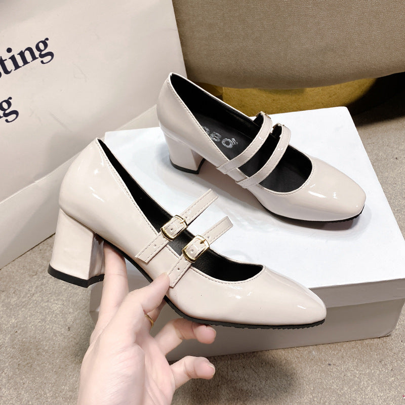 Women's patent Mary Jane pumps with double adjustable straps and mid-height block heel Mune Fashion