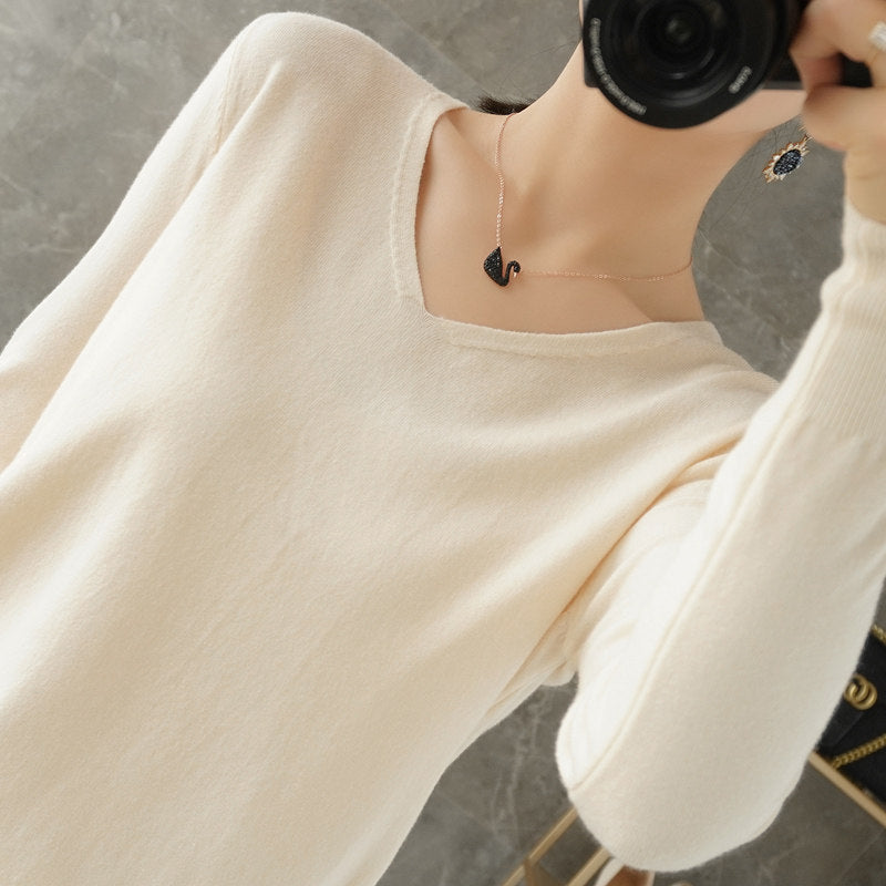 Women light V-neck cashmere-look fine knit sweater Mune Fashion