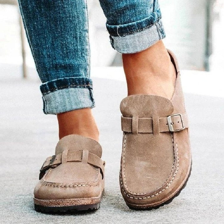 Women’s suede mules with cork-look sole and adjustable buckle strap Mune Fashion