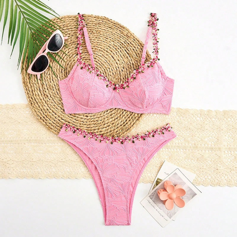 Women's bikini set with floral accent embroideries Mune Fashion