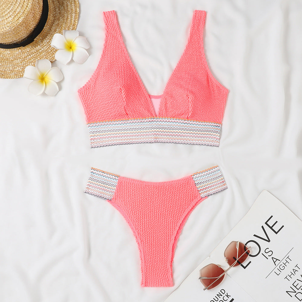 Ladies bikini set with modern V-neck and textured material Mune Fashion