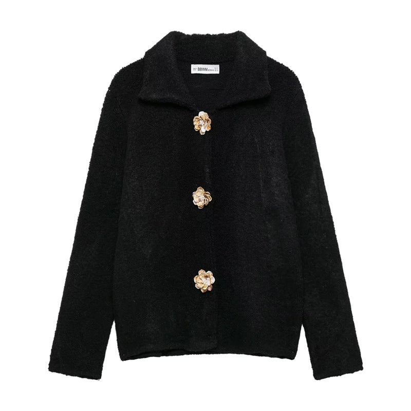 Women's short bouclé teddy jacket with decorative flower buttons, shirt collar, and boxy fit Mune Fashion