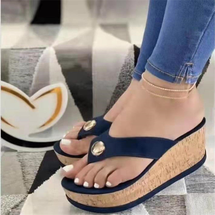 Women's wedge flip-flops with cork wedge sole, padded comfort insole and decorative ornament Mune Fashion