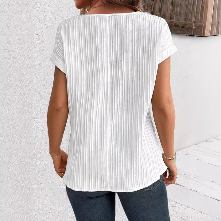 Women's cropped ribbed top with lace trim and V-slit Mune Fashion
