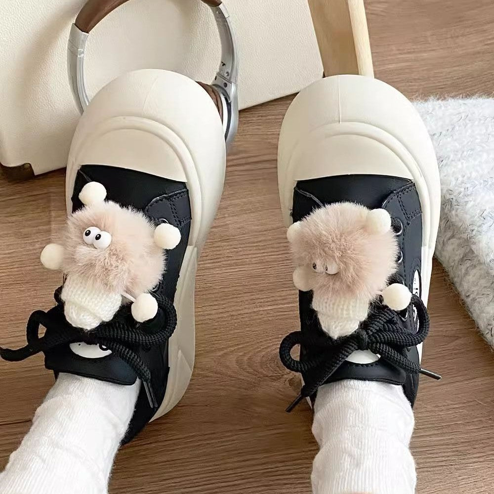 Women Sneakers with fashionable pom-pom applications and comfortable sole Mune Fashion