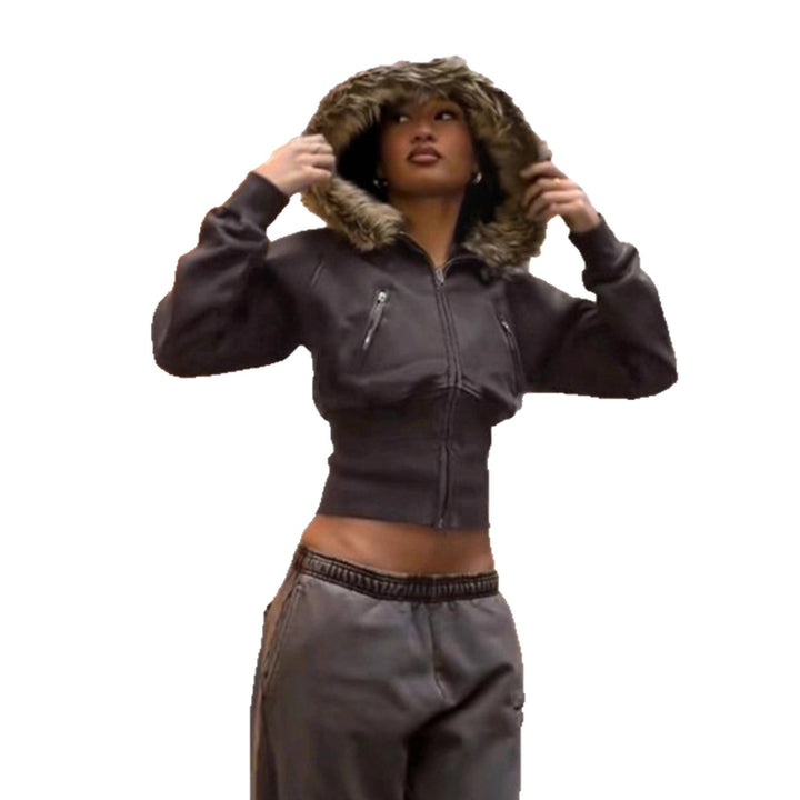 Women's short cut hoodie with faux fur hood, zipper and fitted cuff Mune Fashion
