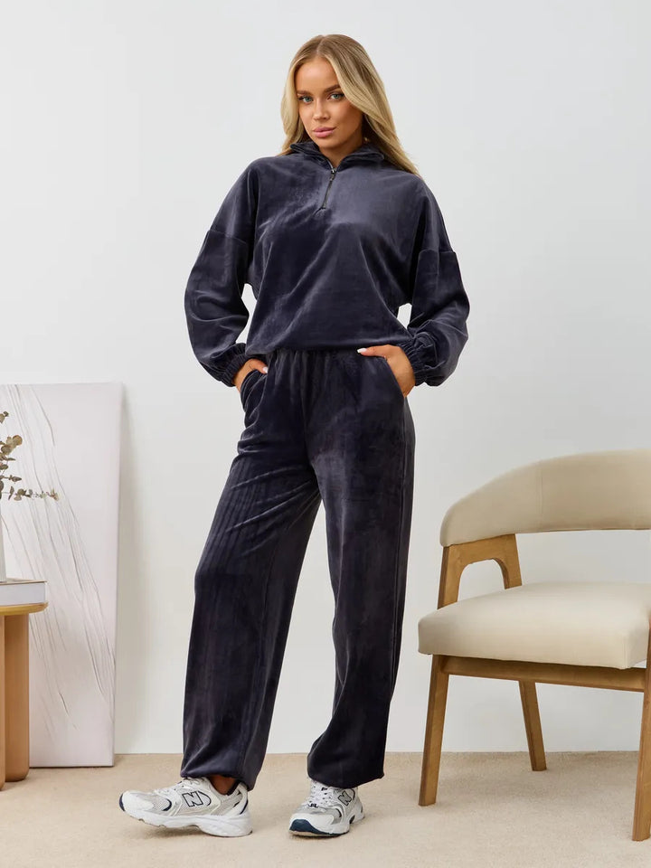 Women's velvety two-piece lounge set with hooded half-zip and elastic waistband pants Mune Fashion