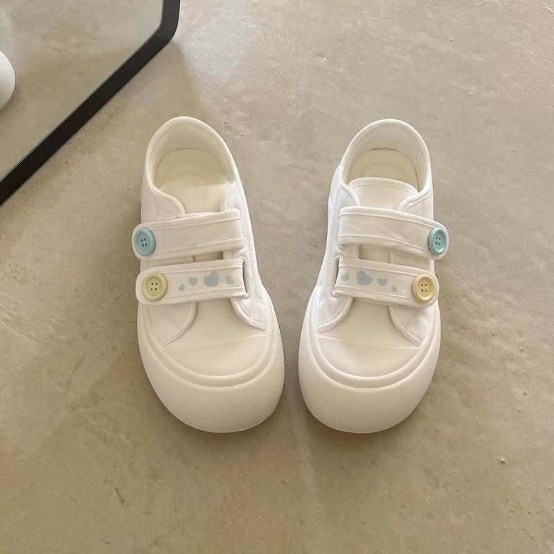 Women's sneakers with colored button details and flexible design Mune Fashion