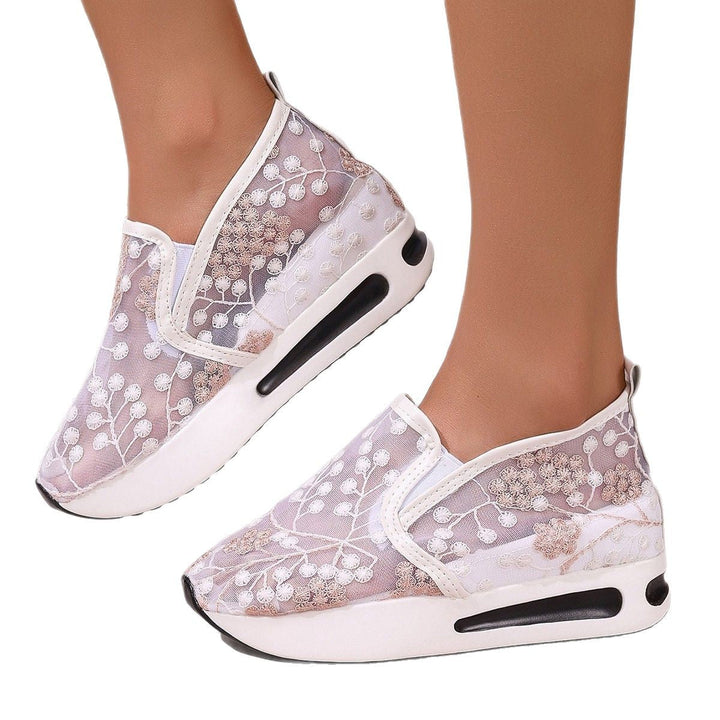 Women's Elegant and Airy Sneakers with Floral Embroidery Mune Fashion