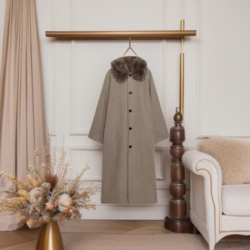 Ladies Long Glencheck Coat with Voluminous Faux Fur Collar and Straight Cut Mune Fashion