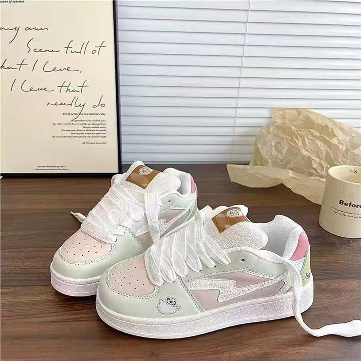 Women's sneakers with playful design and comfortable cushioning Mune Fashion