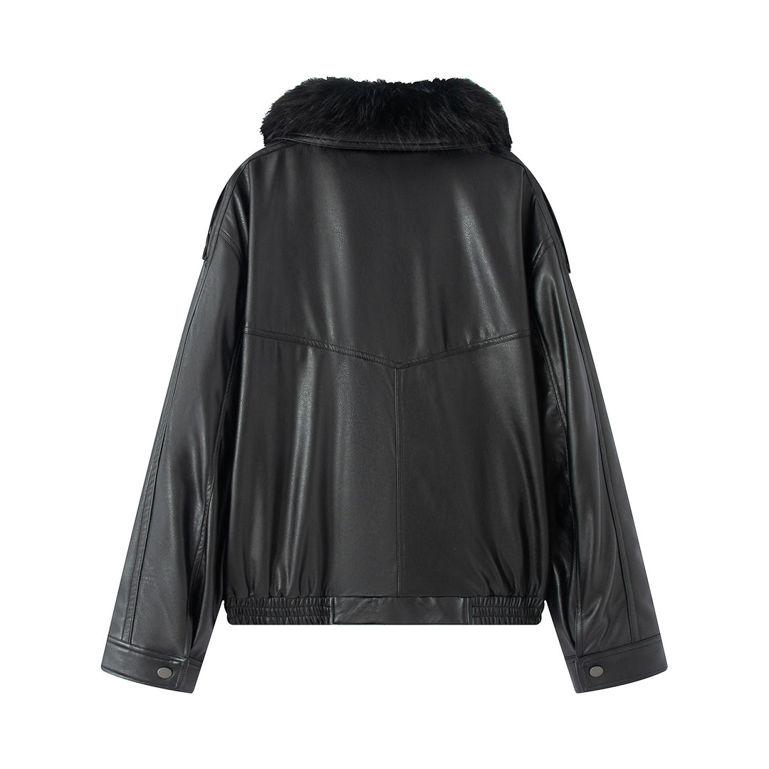 Women's fitted faux leather blouson with voluminous faux fur collar and flap pockets Mune Fashion