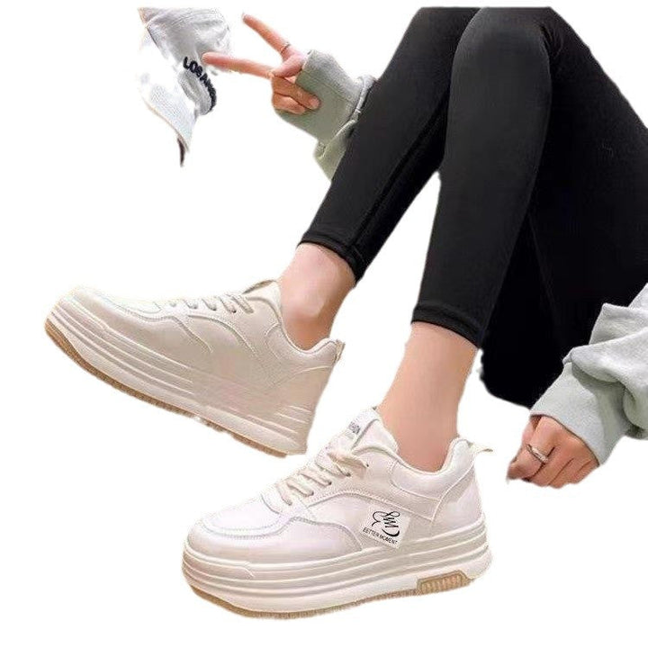 Women's sporty running sneakers with fashionable design and cushioning sole Mune Fashion