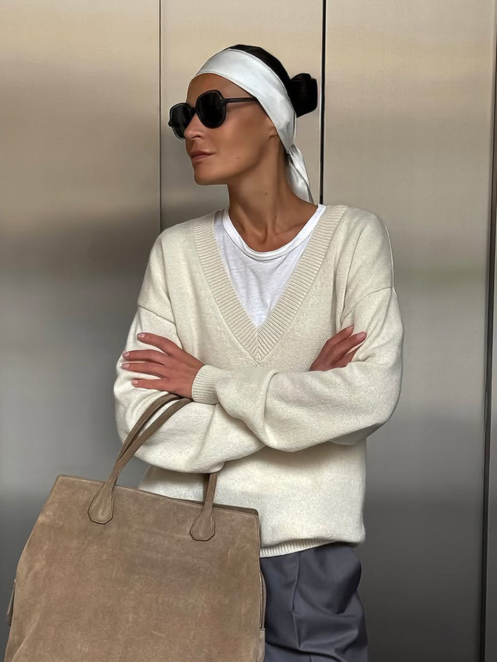 Women's Oversize V-Neck Sweater made of Cashmere Mix with Ripped Hem Mune Fashion