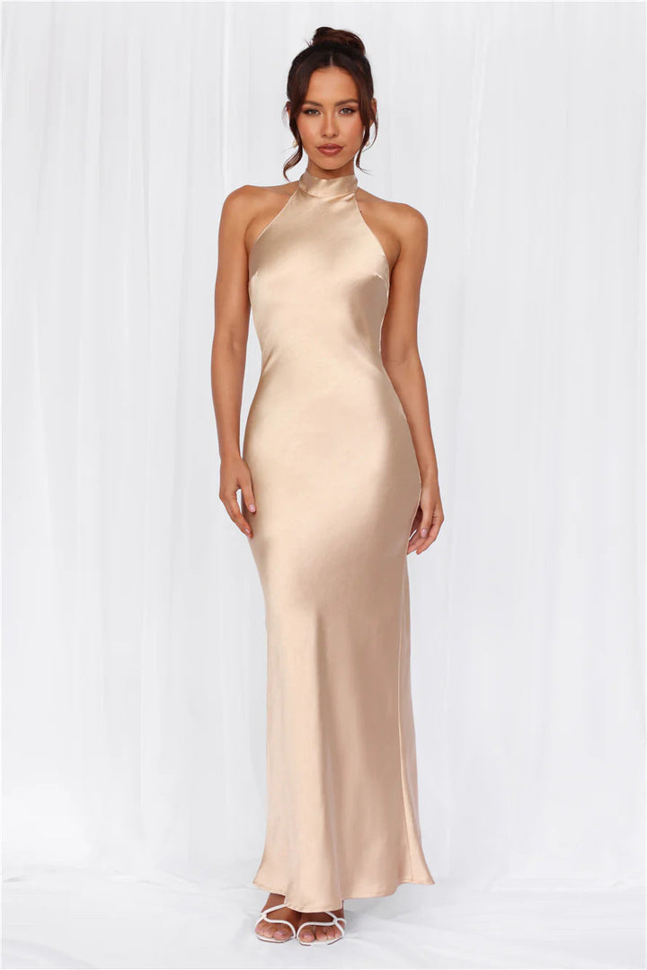 Women's Elegant Satin Maxi Dress with High Neck and Body-Hugging Cut Mune Fashion