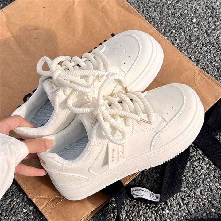 Women's Urban Platform Sneaker in Minimal Style with Padded Comfort Collar Mune Fashion