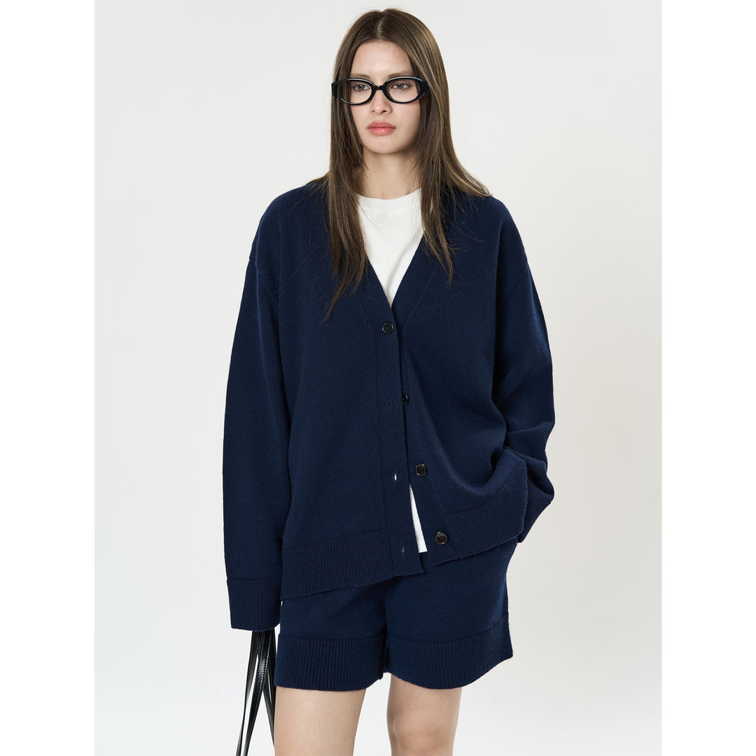 Women's Oversized Knit Cardigan with V-Neck, Button Placket and Soft Draping Mune Fashion
