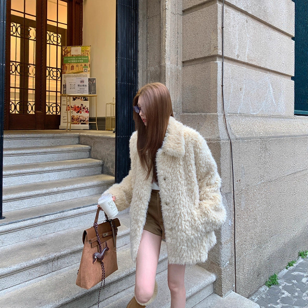 Women's Oversized Faux Fur Coat with Teddy Look, Stand Collar and Pockets Mune Fashion