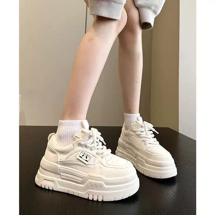 Women's Chunky Sneakers with Innovative Cushioning System and Breathable Surface Mune Fashion