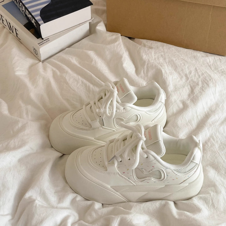 Ladies sporty sneakers with thick, flexible cushioning sole Mune Fashion